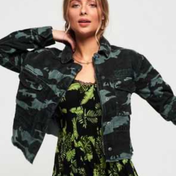 Superdry women Riley Rookie cropped cotton Sea Camo zipper snaps badge 8 Jacket - Picture 1 of 16